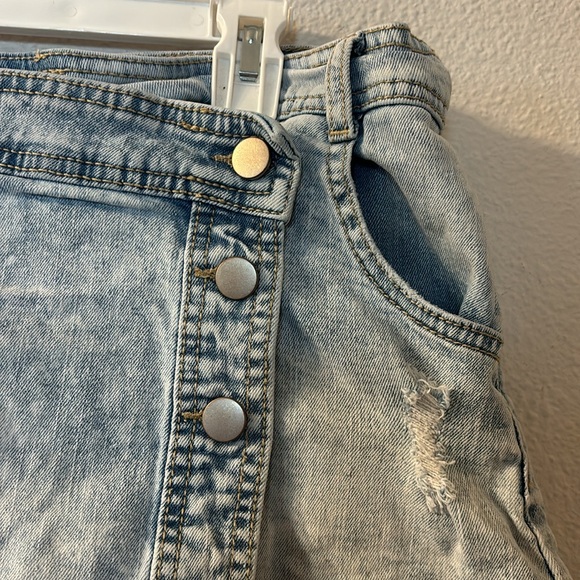 No Boundaries denim skort size 7 - Picture 2 of 6